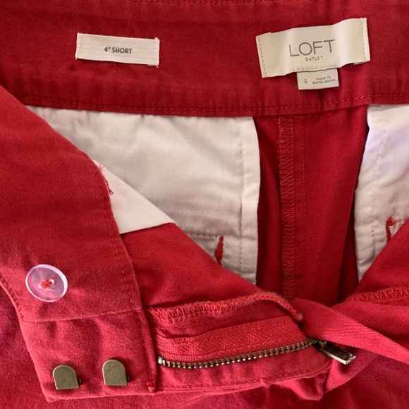 LOFT Red Chino 4" Shorts - EUC - Sz 4 - Picture 2 of 4